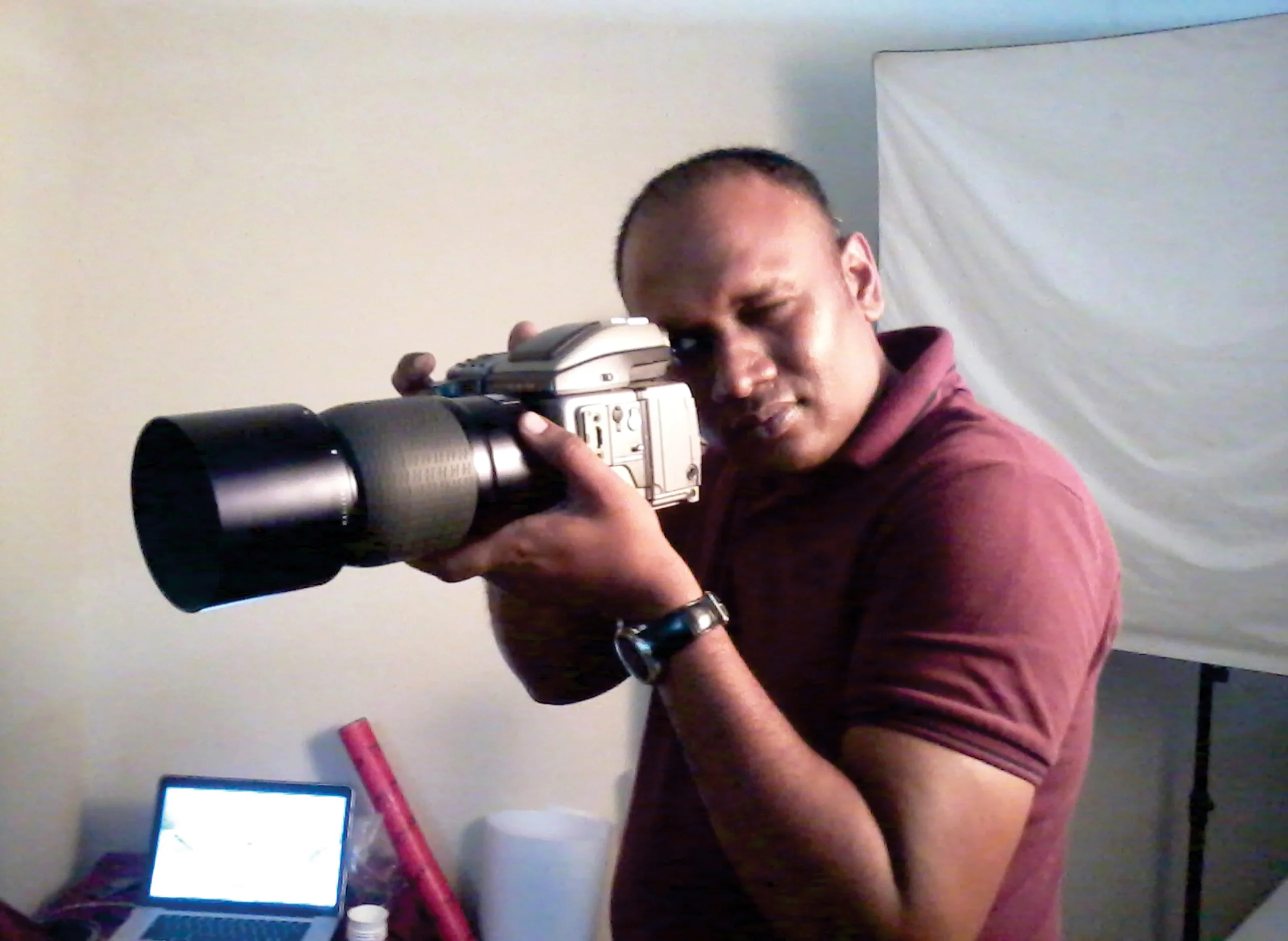 Suresh Ramakrishnan shooting a commercial photography campaign